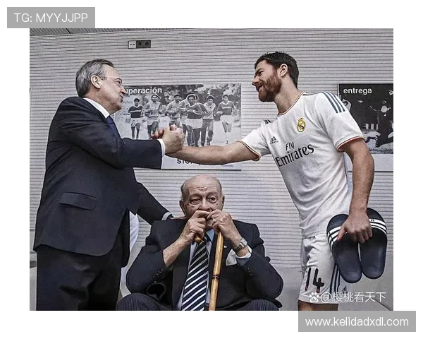 哈维引发主帅热议，皇马“暴风”时期豪门动荡背后的格局变化